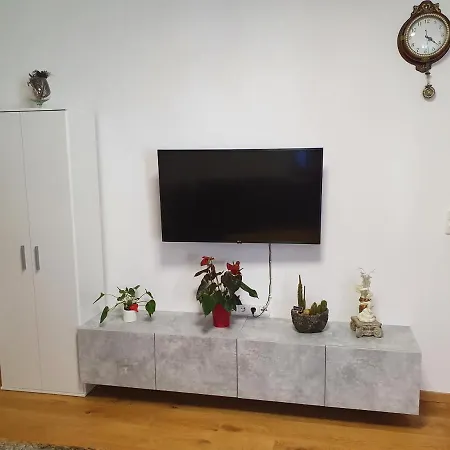 Apartment Forever *